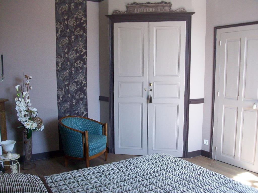 Loire, Chateaux, Et Vignes Onzain Habitación foto