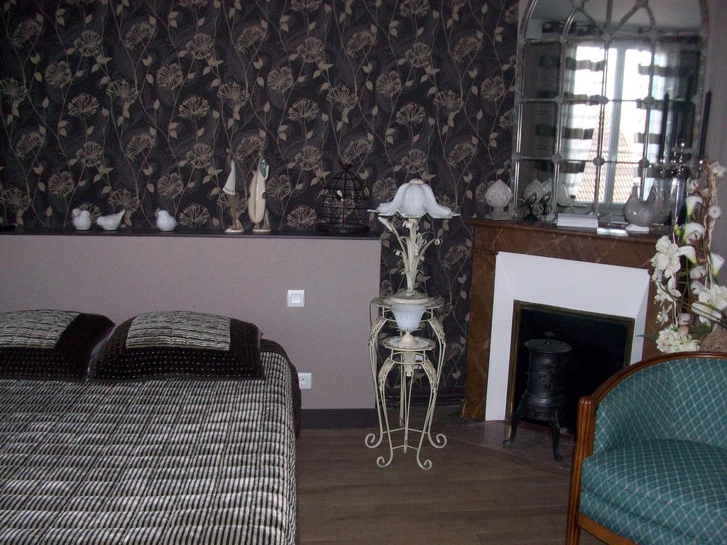 Loire, Chateaux, Et Vignes Onzain Habitación foto